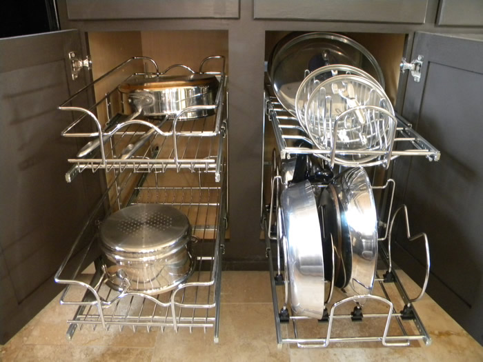 Home organization - kitchen pans organizer